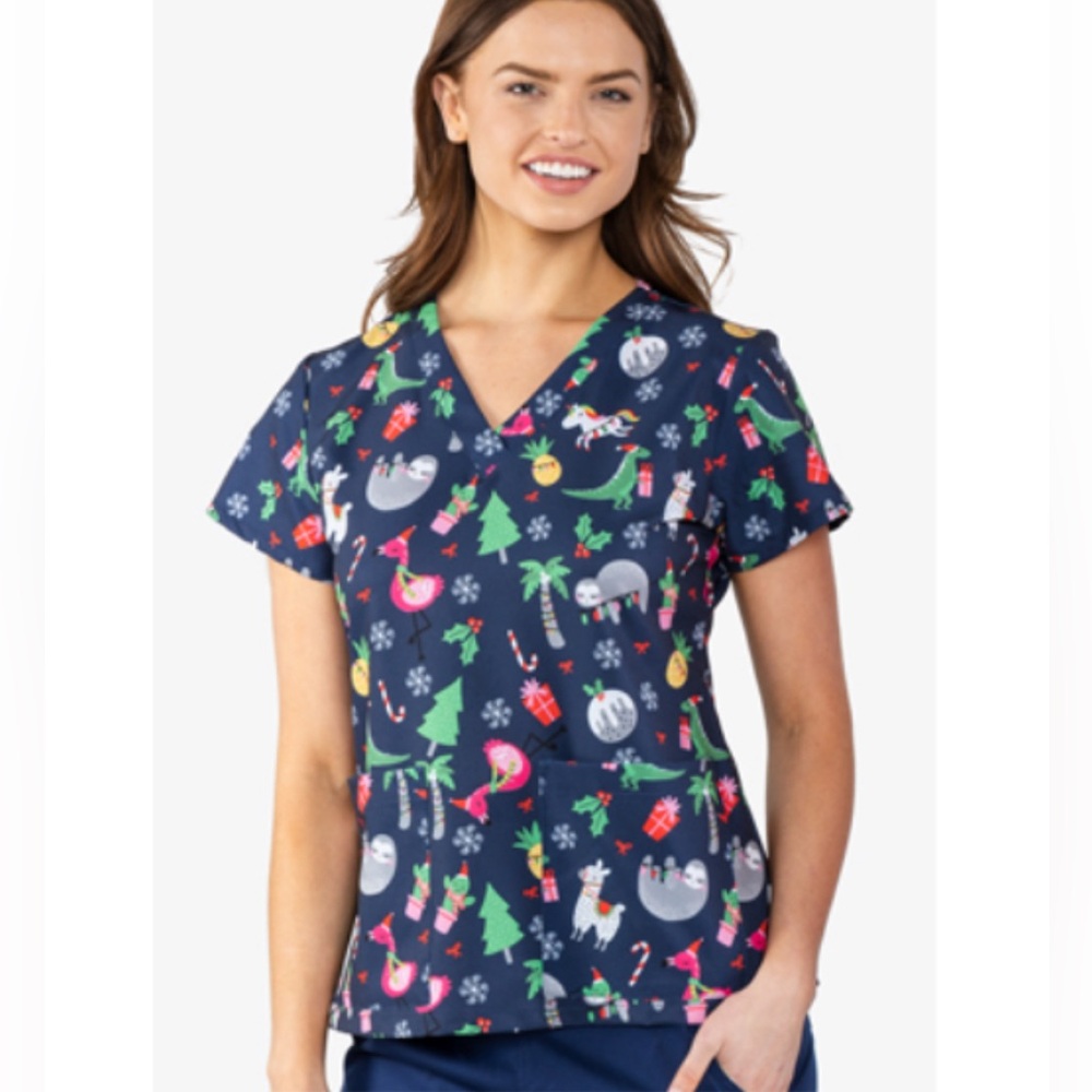 Med Couture Wild Winter Christmas Holiday Scrub Top Size 2X
